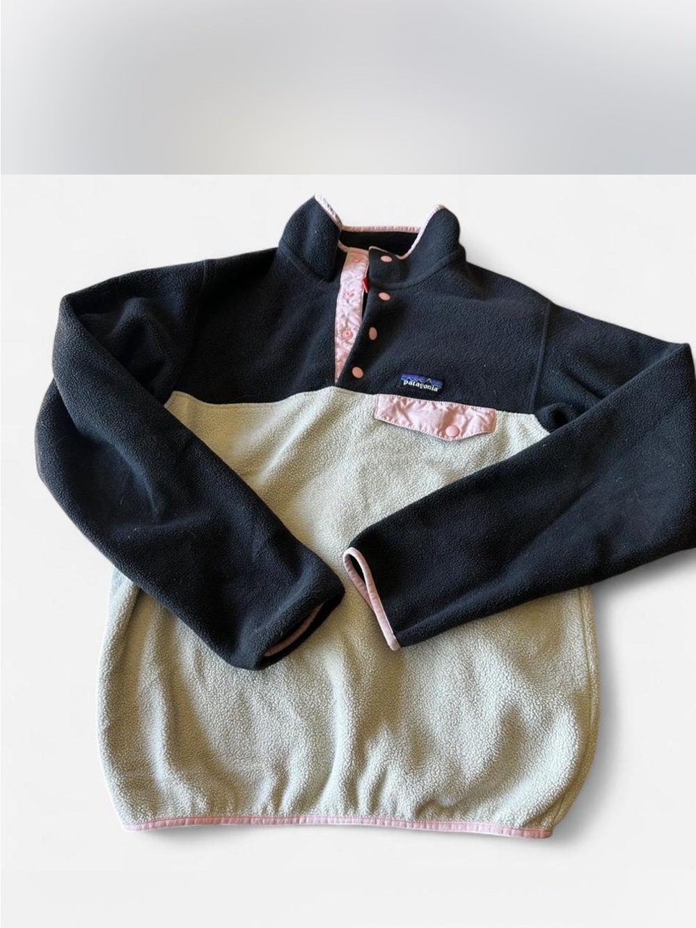 Patagonia Women’s Two-Tone Snap-T Fleece Pullover - Black & Light Green